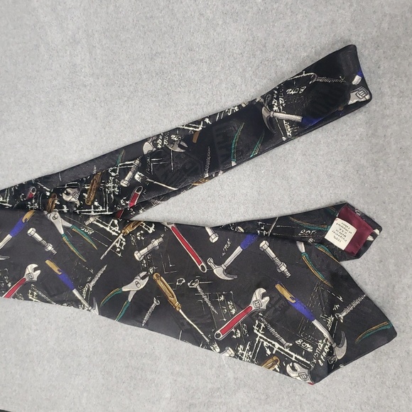 Home Improvement Men's Black "Tooling Around" Tool Pattern Tie - Picture 5 of 6
